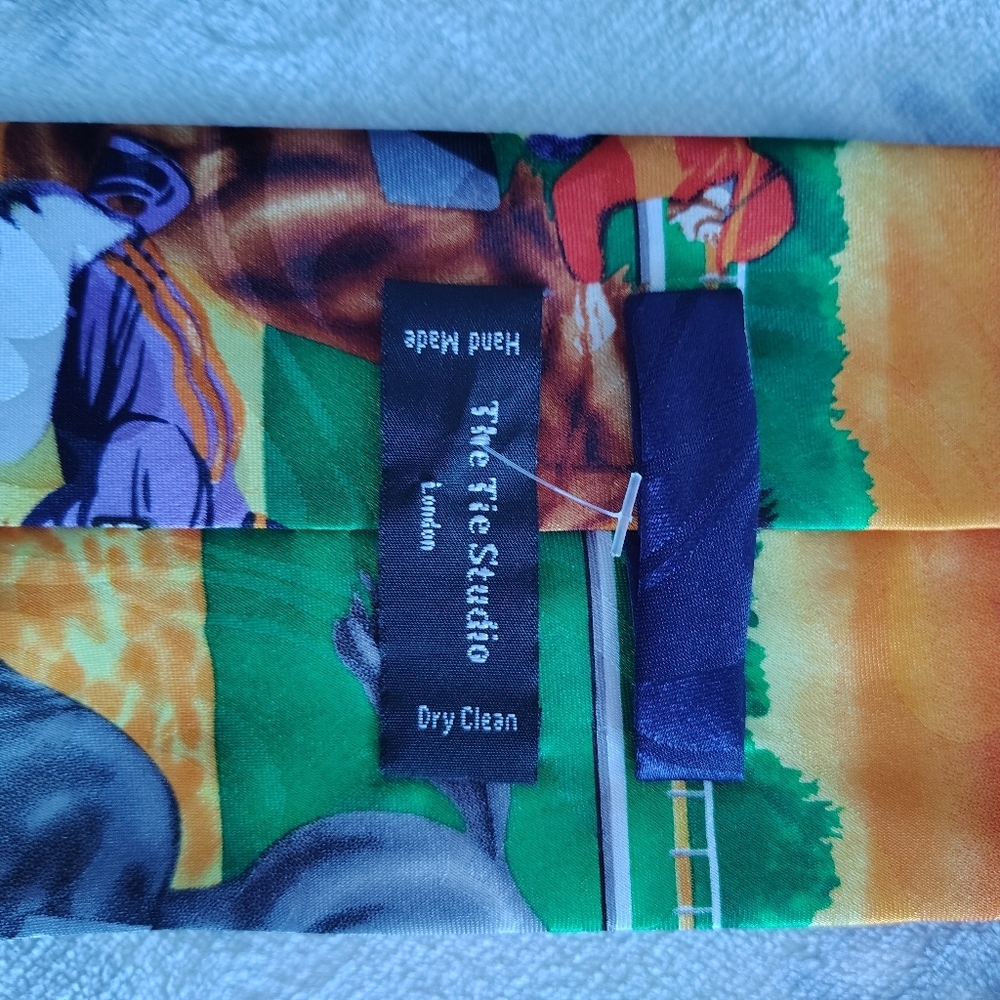 The Tie Studio London Horse Racing Themed Tie. Hand Made. - Picture 4 of 8